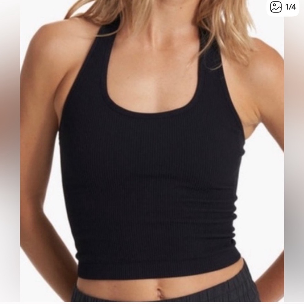 Vuori Classic Black Crop Top - Halter Top M